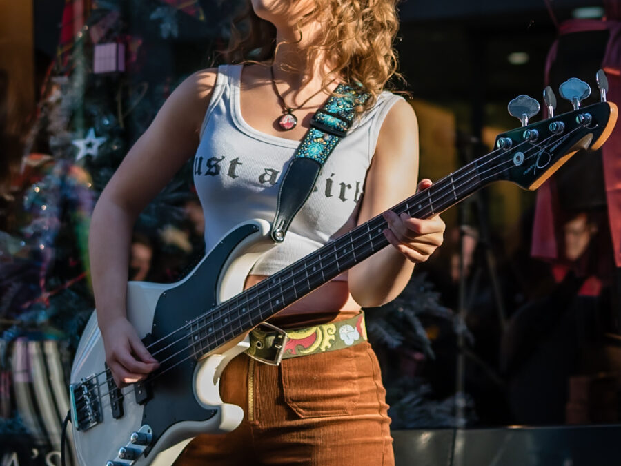 2018 Dea Matrona Busking in Grafton Street 22 900x675